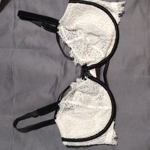 Victoria secret lace bra w underwire